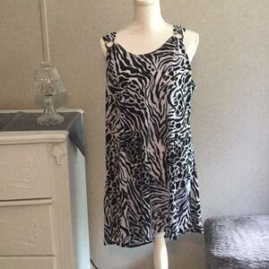 Pacific zBeach black and white swim coverup size 2X